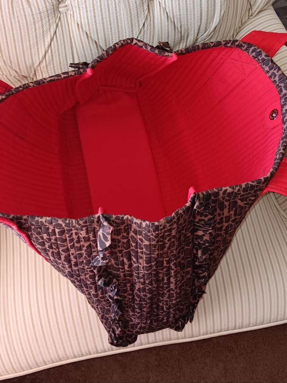Leopard Print Tote Bag with Red Straps - Picture 5 of 7